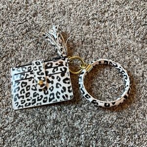 zip id with wrist ring